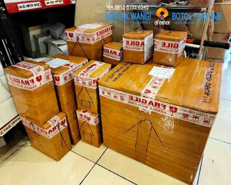 Proses packing ekstra bubble wrap