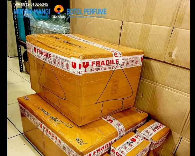 Karton tebal standar ekspedisi